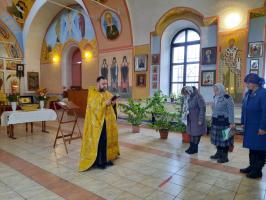 Молебен перед мощами святителя Тихона Задонского в Покровском храме с. Осиковка и Никольском храме с. Талы