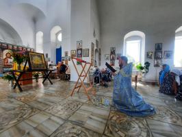 Жители с. Зайцевка и с. Осиковка встретили казачий крестный ход с иконой Божией Матери «Избавительница от бед»